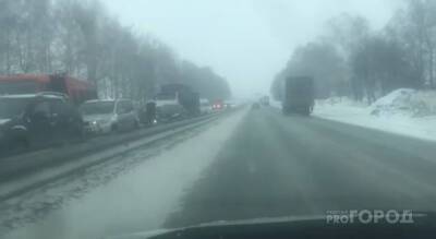 На Марпосадском шоссе две аварии: "Опель" снес столб и перекрыл дорогу" - pg21.ru - Новочебоксарск