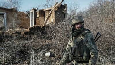 Украинские военные потеряли 20 военнослужащих на Донбассе