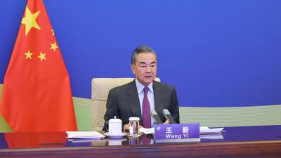Глава МИД Китая объяснил ситуацию на Украине задержкой с реализацией Минских соглашений