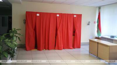 ФОТОФАКТ: Досрочное голосование на референдуме по Конституции стартовало в Беларуси