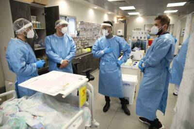 В Израиле 13 тысяч заболевших коронавирусом за сутки, число умерших перевалило за 10 тысяч
