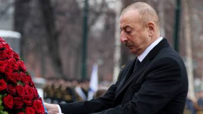 Ильхам Алиев возложил цветы к Могиле Неизвестного Солдата в Москве