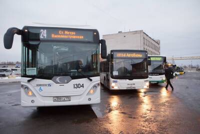 Более 850 автобусов выйдут на маршруты Петербурга в апреле