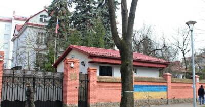 Генеральное консульство России во Львове прекратило работу на неопределенный период