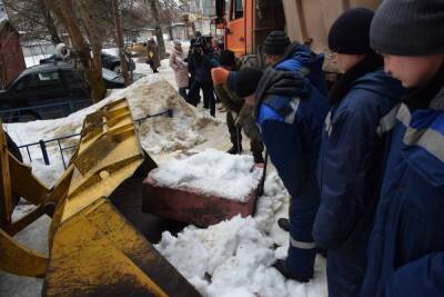 В Тамбове демонтируют незаконно установленные блокираторы во дворах - tambov.mk.ru - Тамбов