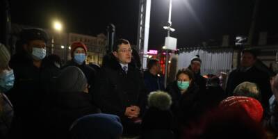 Губернатор Никитин лично встретил эвакуированных с Донбасса