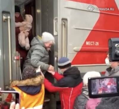 Более 40 регионов России принимают вынужденных переселенцев из ЛНР и ДНР