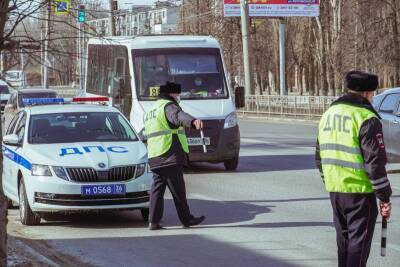 Воронежские автоинспекторы задержали 52 пьяных водителей во время сплошных проверок