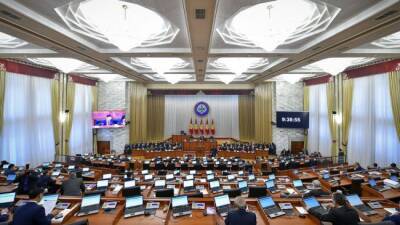 Киргизский депутат призвал парламент высказать свое мнение по ситуации на Украине