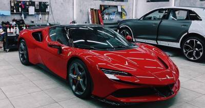 Украинец, разбивший редкий Ferrari в Дубае, купил точно такой же суперкар
