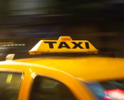 В Москве таксист обманул британца при оплате поездки