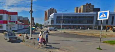 Глава Петрозаводска пообещал искоренить несанкционированную торговлю на площади в центре Древлянки
