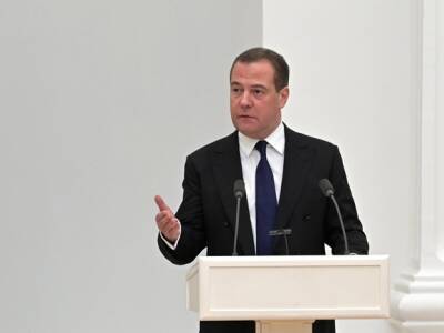 Медведев предрекает Европе газ по цене 2 тыс. евро за кубометр
