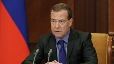 Санкции против СП-2: Медведев пригрозил Европе газом по 2 тысячи евро