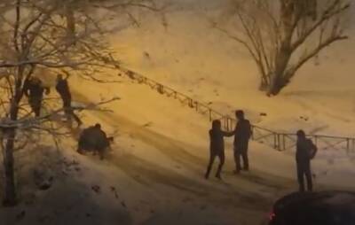 Видео: бизнесмен выстрелил в таксиста из-за места на парковке в Купчино