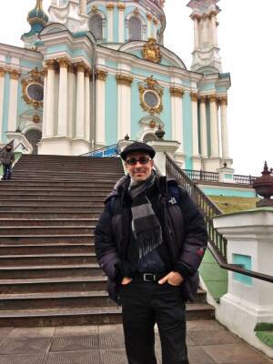 Знаменитый режиссер Robert Robert B. Weide поддержал украинцев снимком из Киева