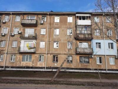 На Донбассе под обстрел попали жилые районы Счастья
