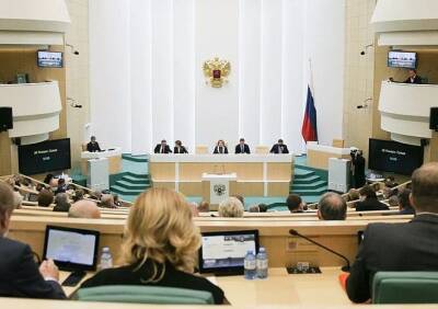 Совет Федерации разрешил использовать российские вооруженные силы за рубежом