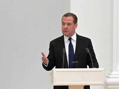 Медведев предрекает Европе газ по цене 2 тысячи евро за 1000 кубометров