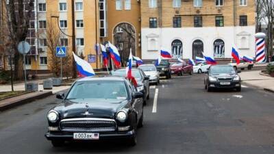 Масштабным автопробегом отметили в Донецке признание независимости
