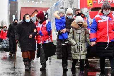 Первый поезд с эвакуированными жителями Донбасса прибыл в Рязань