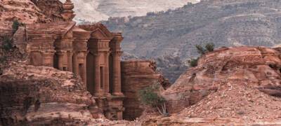 Популярная среди туристов арабская страна отменяет ПЦР-тесты