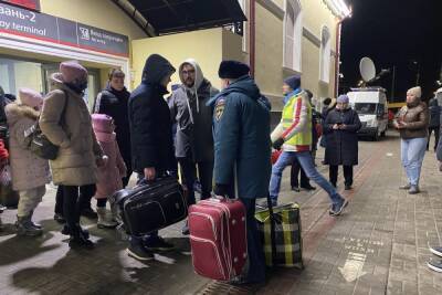 Поезд с эвакуированными жителями Донбасса прибыл в Рязань