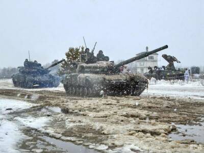 "Не помогай врагу!" Генштаб ВСУ призвал украинцев не снимать и не публиковать в соцсетях перемещение военной техники