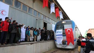 В Афганистан прибыл поезд из Турции с 750 тоннами гумпомощи