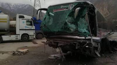 В Афганистане при лобовом столкновении автобуса и грузовика пострадали 36 человек