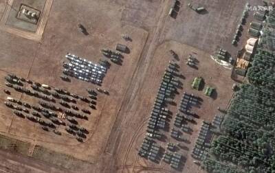 Спутник зафиксировал сотни военных машин на границе Беларуси с Украиной
