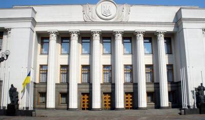 В Раде предложили ввести в двух областях Украины военное положение
