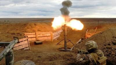 Украинские каратели обстрелял ремонтную бригаду и наблюдателей СЦКК
