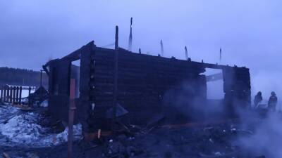 В Удмуртии многодетная семья с 9 детьми осталась без крова из-за пожара