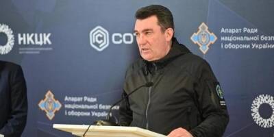 Рада будет рассматривать введение чрезвычайного положения в Украине из-за ситуации на Донбассе