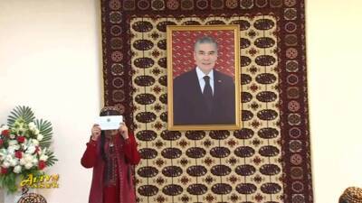 Перед голосованием на выборах президента Туркменистана региональные власти должны обеспечить своевременную выплату зарплат