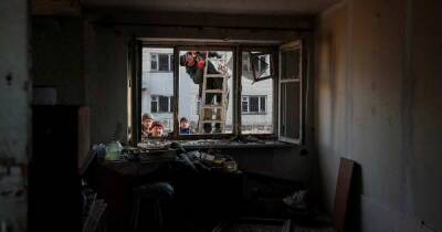 Видео разрушительных последствий обстрела ВСУ жилого дома в Луганске