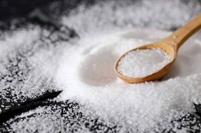 Медики назвали признаки чрезмерного потребления соли