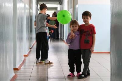 Психолог призвала педагогов школ не заострять внимание на статусе беженцев детей, прибывших из Донбасса