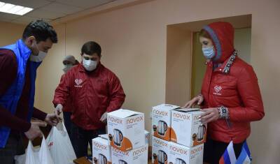 "Единая Россия" помогает эвакуированному населению Донбасса