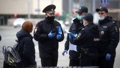 На Пушкинской площади задержали участников антивоенных пикетов