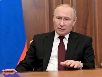Путин заявил, что на вооружение России поставлено оружие несравнимой мощи