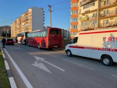 Аслан Бжания - Из Луганска в Абхазию эвакуируют 31 ребенка, 18 женщин и 1 пенсионера - eadaily.com - ЛНР - Апсны - Луганск