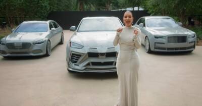 Ким Кардашьян потратила $100 тыс. на перекраску своих Lamborghini, Rolls-Royce и Maybach