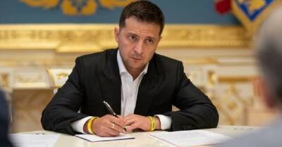 Главы фракций направили письмо Зеленскому для изменения указа о введении ЧП в Украине
