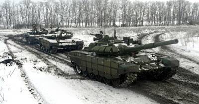 Две колонны военной техники направляются к Донецку со стороны РФ, — Reuters