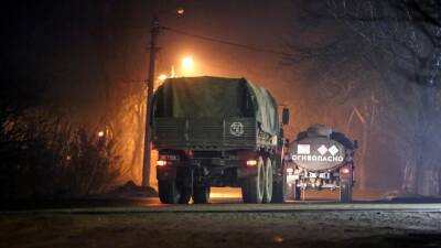Reuters: две военных колонны двигаются из России в сторону Донецка