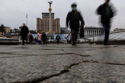 Чрезвычайное положение в Украине введено: что под запретом и на какое время