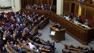 Верховная рада утвердила введение режима ЧП на территории Украины с 24 февраля