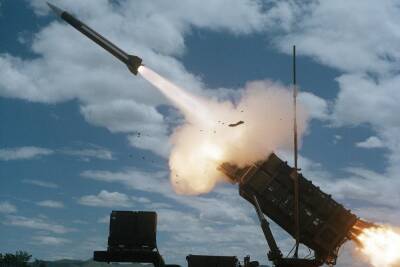 Стратегические объекты Киева обстреливаются ракетами